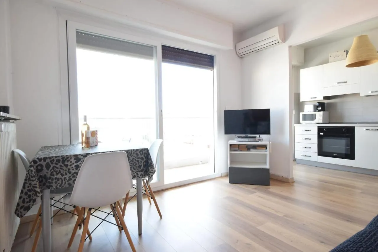 L'Aiglon Appartement Airco In The Town Center For 4 By Sunset 앙티브 프랑스